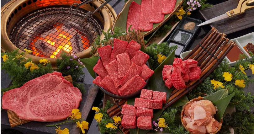 乾杯集團推出6款奢華超值的「日本A5和牛燒肉禮盒」於6大通路販售。（圖／乾杯提供）