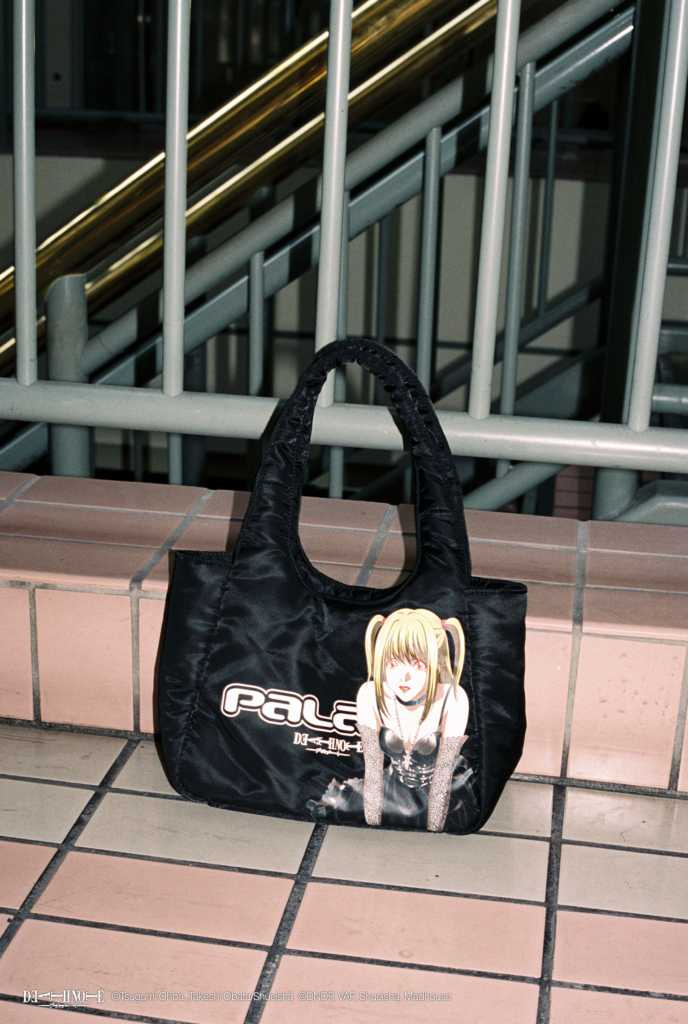 (圖/翻攝自Palace Skateboards官網)