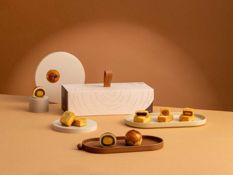 煙波國際觀光集團攜手2018世界麵包大賽冠軍王鵬傑，限量禮盒《光嶼・五味藏心》，以五款融合台灣在地風味與職人工藝的精緻糕點，傳遞佳節團圓心意。（圖／品牌提供）