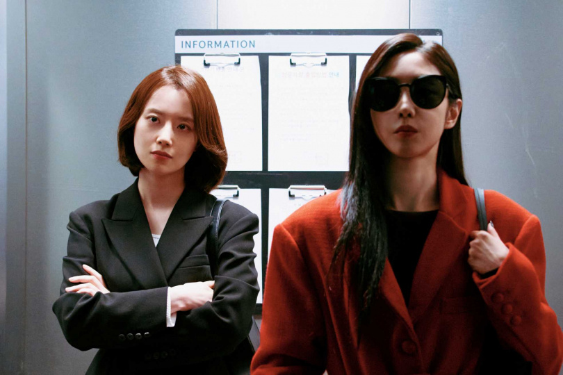 Lovelyz出身的徐智秀（右）與文彩元有精彩對戲。（圖／華映娛樂提供）