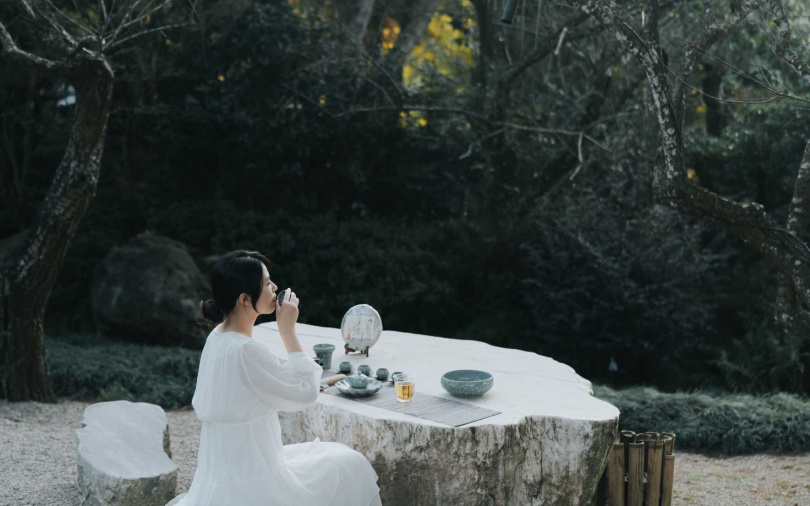 走踏戶外茶席，與一期一會「三座茶島」相遇。（圖／品牌提供）