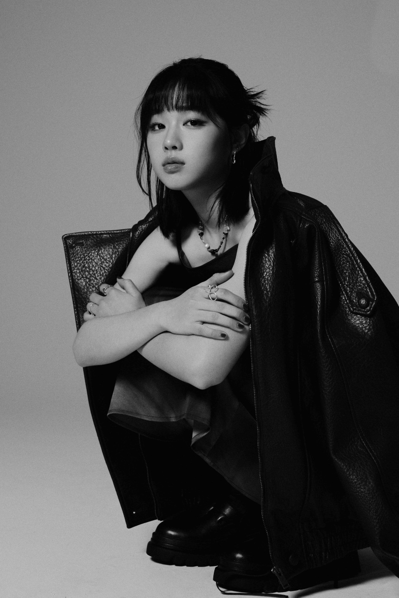 湯詠絮身為「時間軸製作所」的「忙內」,初登大銀幕演技就獲入圍肯定,將持續在不同作品中展現多元演員樣貌。(圖/時間軸製作所)