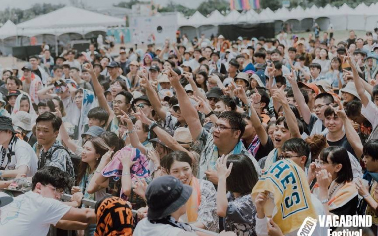 揮別疫情低迷氣氛 瑞士百年梅花錶TITONI攜手浪人音樂祭 音浪鼓爆南台灣