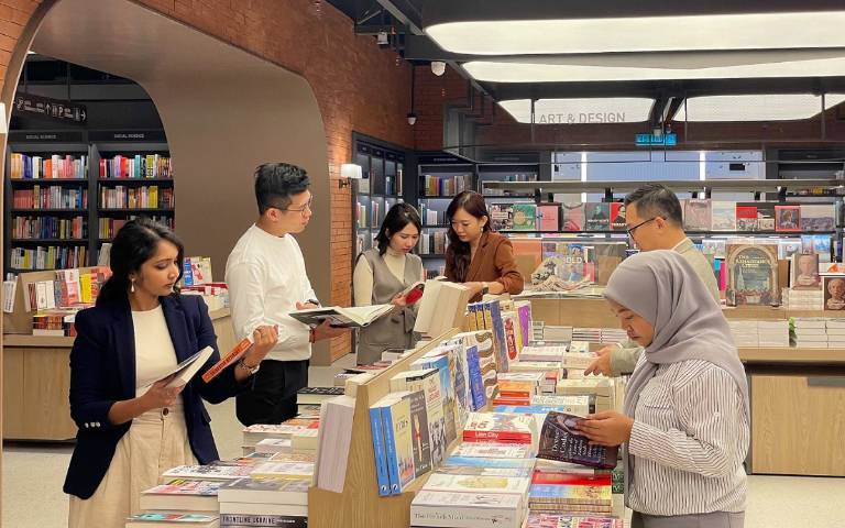跨文化激盪!誠品暢銷榜、誠品選書、中英馬3語並陳,與大馬朋友共同創作交流