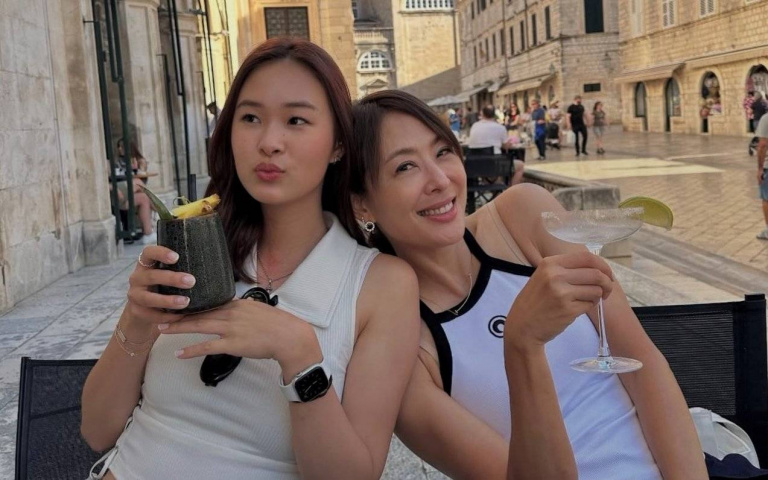 賈永婕同框20歲女兒被讚像姊妹!50+靠運動飲控凍齡 打臉酸民:「從沒覺得自己老!」