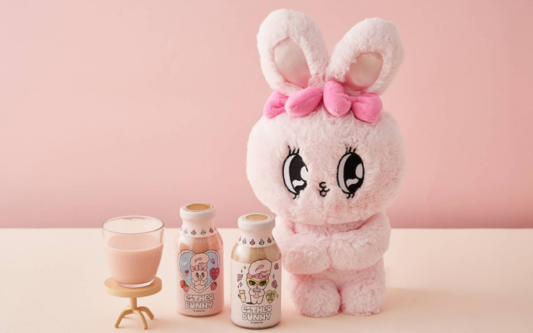 萌爆少女心!「Esther Bunny」艾絲樂小兔牛奶,粉紅水汪汪大眼可愛上市