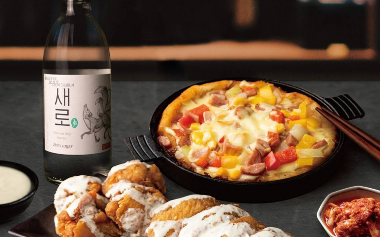 「涓豆腐」聯名新品優惠！洋蔥白醬、肯瓊醬炸雞、零糖燒酒超爽組合！