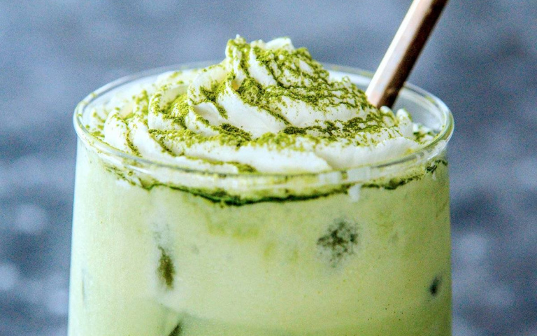 只要多加兩種材料！在家也能沖出咖啡店水準的「抹茶拿鐵」