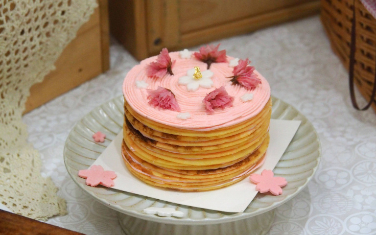 知名甜點店轉戰網購市場　推出少見炙燒蛋糕捲　櫻花、草莓新品粉嫩討喜