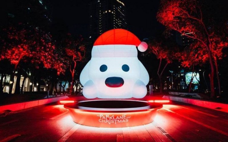 8米長療癒系萌犬出現台中街頭　草悟道浪漫點燈耶誕私房景點大公開