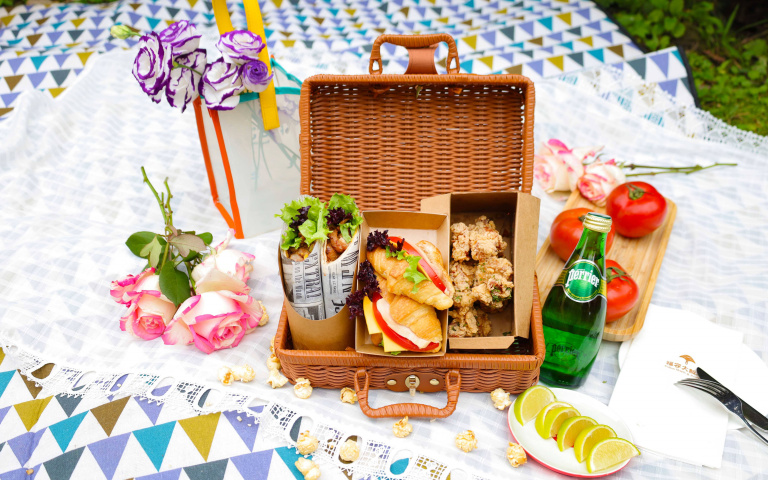 飯店推春日料理！燻雞可頌三明治、春櫻壽司盛合，野餐賞花吃最剛好！