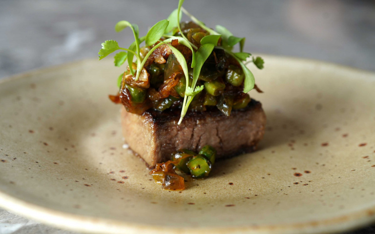 法餐與燒肉的結合　兩大品牌打造聯名私廚　4月正式開幕