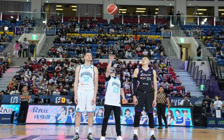 Angels全員出席放送女神魅力 浪LIVE唱將直播主獻唱high翻