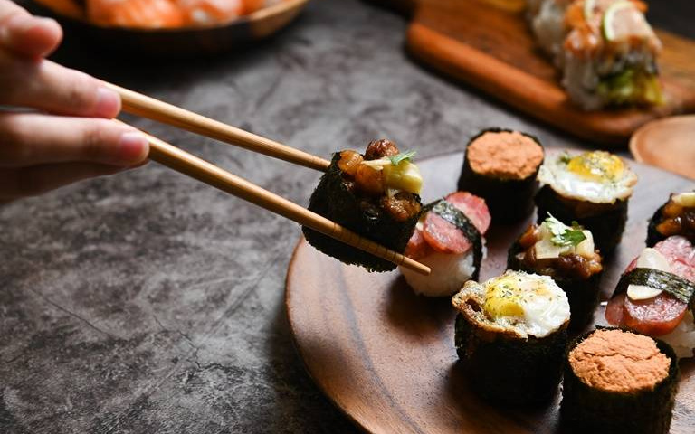 這壽司超台!壽司外帶專賣店中秋限定,肉燥、太陽蛋等在地口味一次吃!