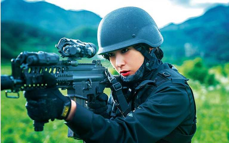 鄭秀晶《Search》開槍架勢足 勤背軍中術語盼獲阿兵哥認可