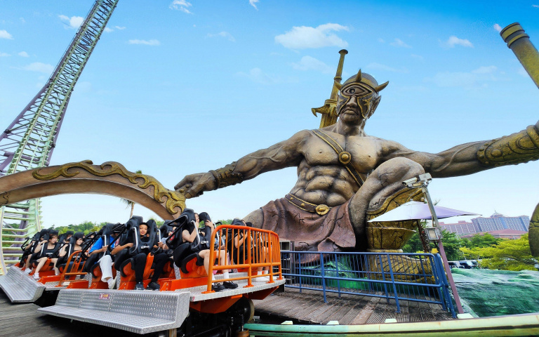 Super Wings降落義大Outlet！巨型杰特現身、交通小鎮瘋玩！