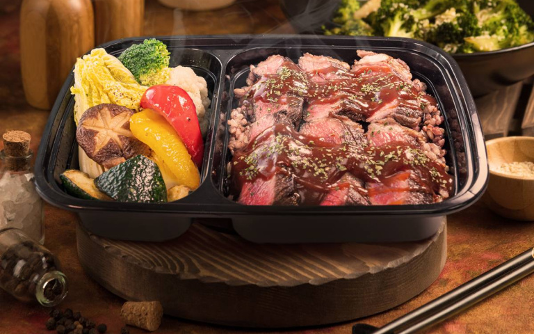 牛排便當1+1只要這個價？加LINE享優惠、附贈飲品，小資族快吃爆！