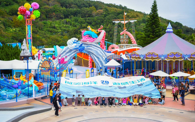 暖送聖誕禮物！家扶中心搶先體驗遠雄海洋公園升級海底王國遊樂場！