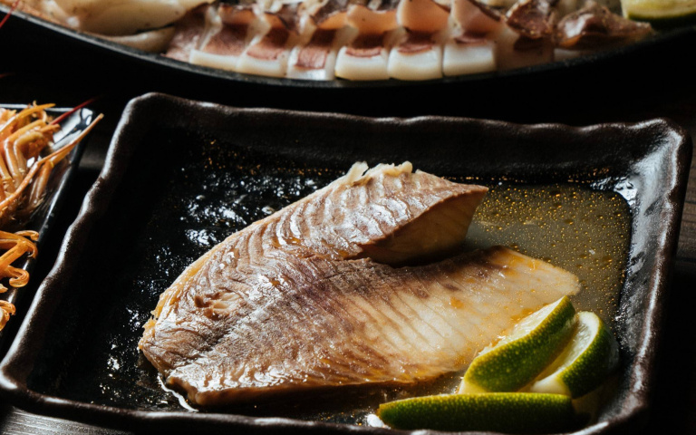 香氣十足！全新料理「夏夜戀愛酸辣魚」清爽上市