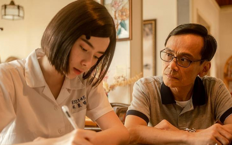 雷／《她和她的她》許瑋甯遭狼師性侵　影帝陳以文精湛演出「現場看到會怕」