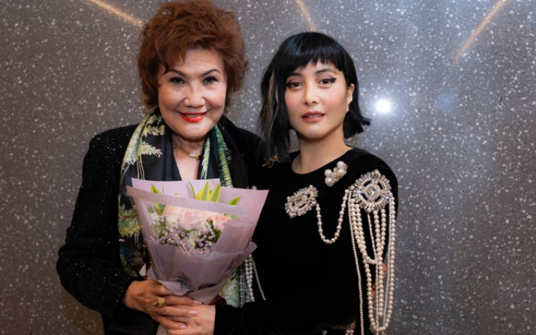 何超儀赴大馬宣傳　奧斯卡影后楊紫瓊媽媽驚喜助陣