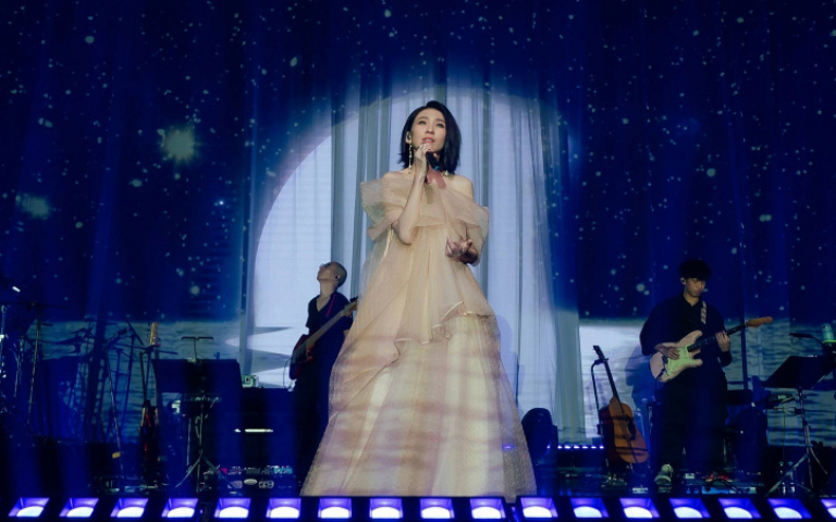 戴佩妮近距離會粉絲「真誠以待」　坦言自己個性很雞婆