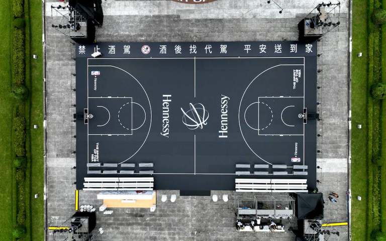 NBA官方烈酒合作夥伴軒尼詩  打造全球唯一聯名巨型籃球地景與潮玩籃球場
