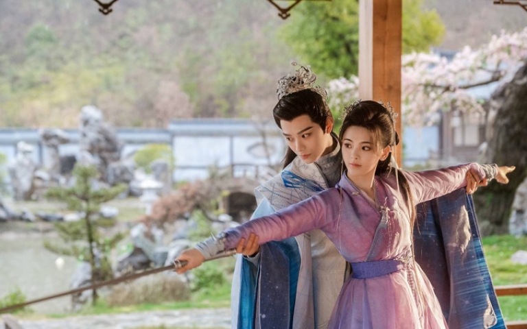 楊超越還原《七時吉祥》床貼現場　私約丁禹兮玩密室逃脫