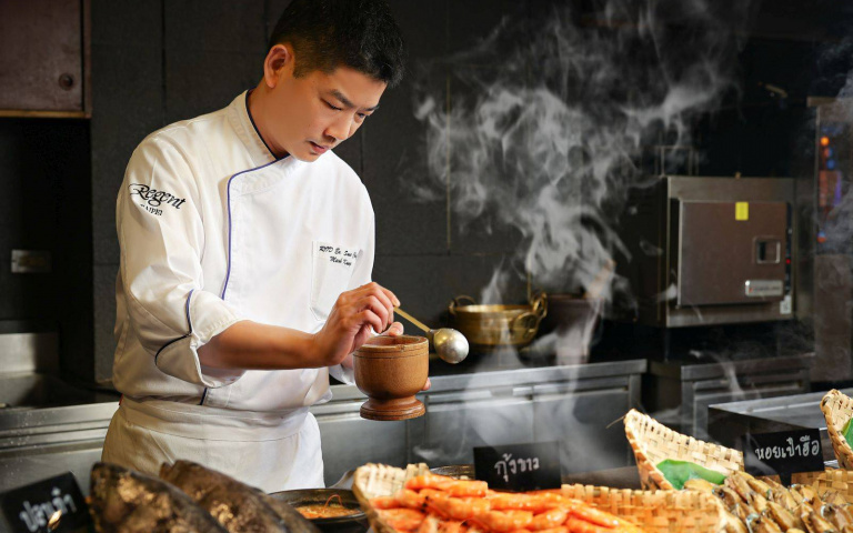 泰式海鮮餐廳快閃酒店！月亮蝦餅、咖哩蟹等40道餐點一次品嘗！