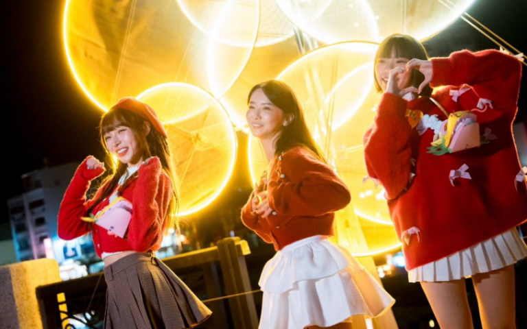 女神林襄嗨跳「呱呱舞」　造訪台南吸上千位粉絲圍觀