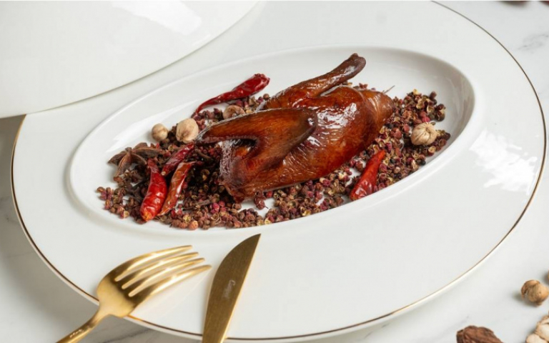 嘉林餐旅攜手成都一星餐廳松雲澤　全新品牌「川雅」精巧演繹官府川菜