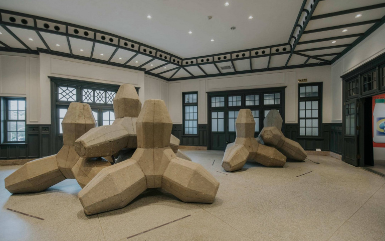 美術館驚現消波塊! 南美館新展回顧台灣工業化進程