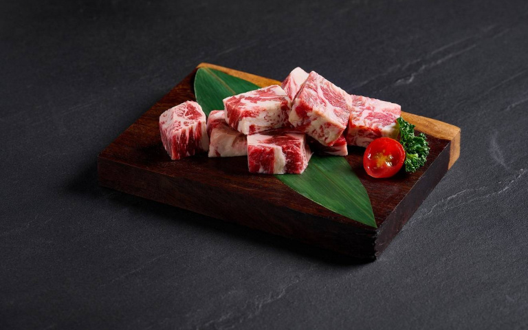 「肉次方」 X 新楓之谷聯名限定菜吃到飽！「最肉」IG打卡調酒半價、大啖美國牛小排肋條