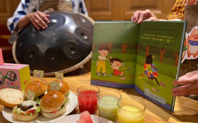 爸媽快帶小孩來！餐廳推親子童話饗宴，參與故事、享用美食，將繪本帶回家！