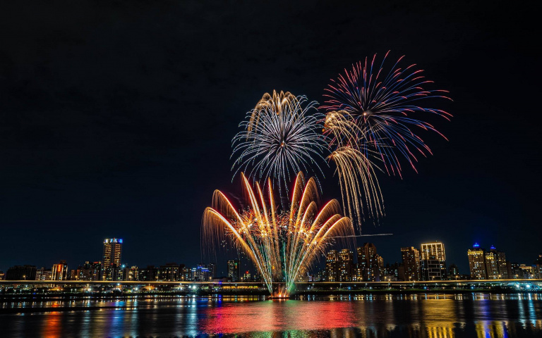 8月「大稻埕夏日節」加碼360秒主題煙火秀　三貂嶺生態友善隧道8/29後採全面預約制