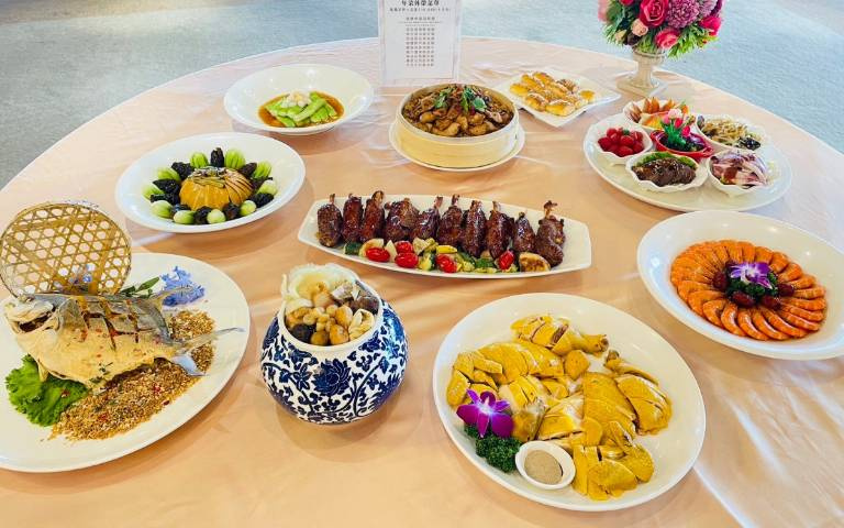 年底預定送紅酒！晶宴會館春酒尾牙大方送，滿10桌再贈1桌！