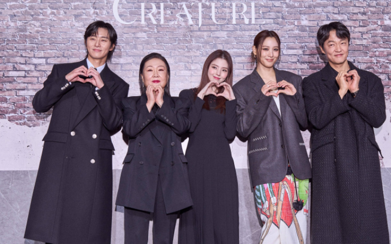 朴敘俊拍《京城怪物》第一天就遭綑綁　見韓韶禧開心脫口：我好想妳喔！