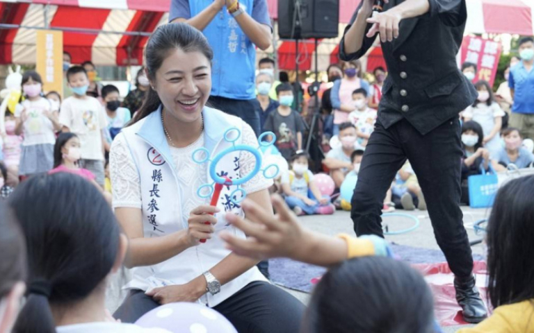 創新永續結合在地產業,南投縣封關民調許淑華穩定領跑