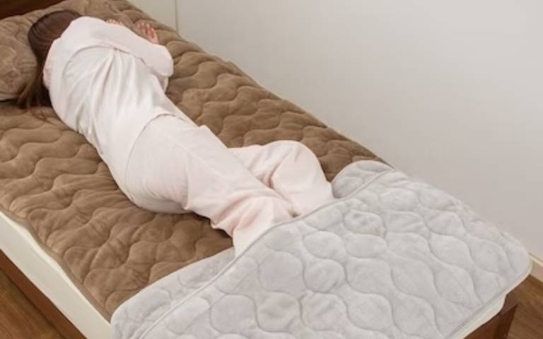 再也不怕腳冷到睡不著！冬季手腳冰冷必備「保暖腳套」