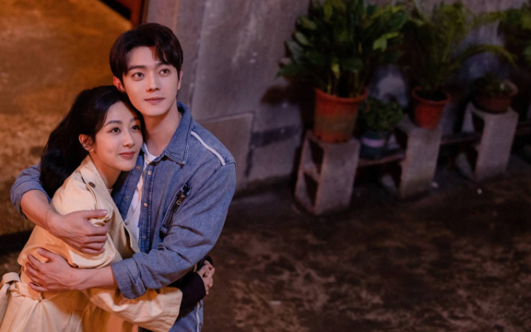 許凱霸總形象大崩壞　喝醉竟脫褲塞小費