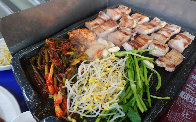 疫後觀光超前部屬！韓國線上觀光綜合博覽會　推安心旅遊景點、夜市美食