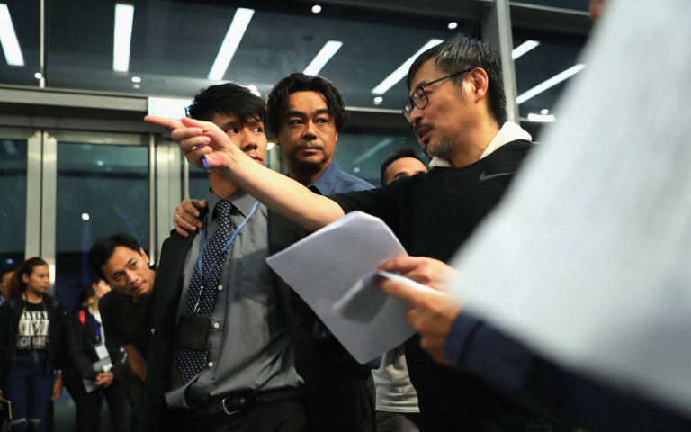 香港編劇之神韋家輝半盲完成拍攝 《神探大戰》超過90%的動作場面太精彩