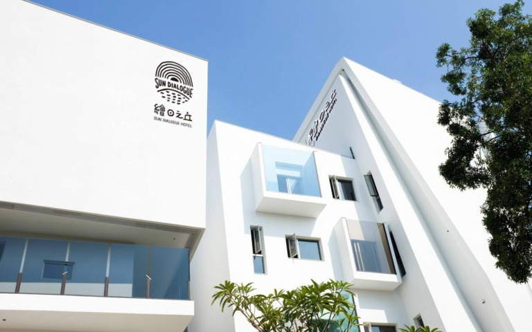 開學前玩一波！天成文旅全房型8折優惠，手足球檯、飛鏢機、SWITCH玩到爆！