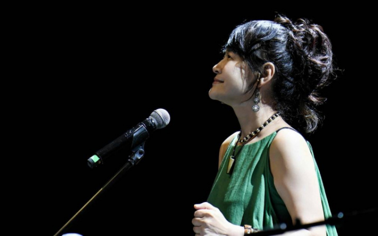 羅思容攜手詩人零雨　推出跨界專輯《女兒的九十九種藍》