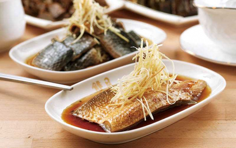【百變虱目魚1】雙月食品社 紅燒魚肚脂香四溢