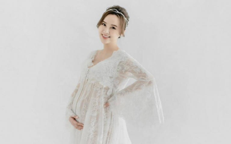 張齡予辣秀薄紗寫真　揪尪入鏡展現新手爸媽超甜蜜心情