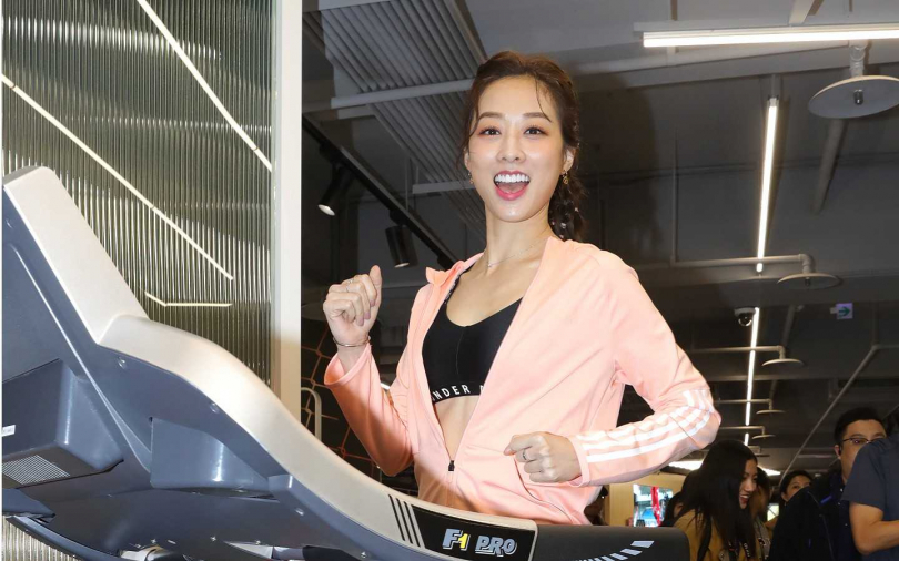 吳宗憲跨年「男闖防線亂入」　夏語心曝後台情況：Ken哥馬上衝出去