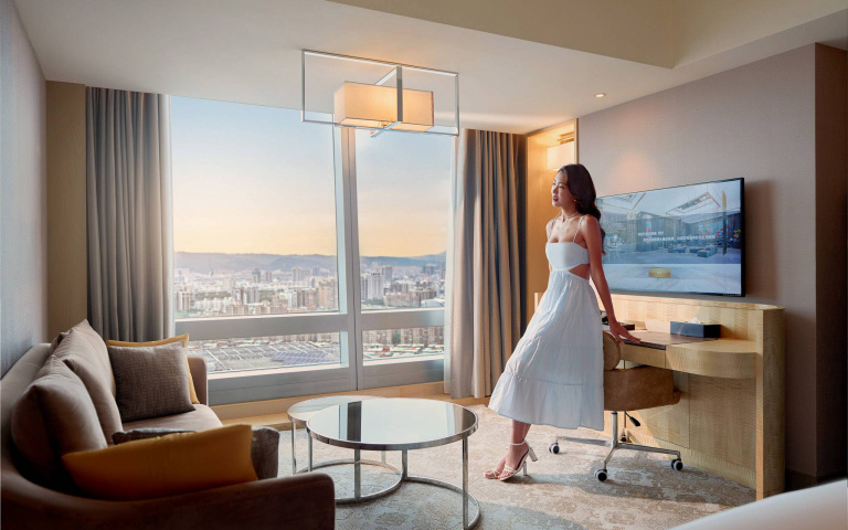 飯店婦女節優惠！自助餐每人853元起，加贈雙人SPA療程或海上帆船體驗！