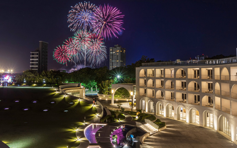跨年活動提案！淡水無敵夕陽＋跨河煙火長達13分14秒，還有飲品特調無限暢飲！