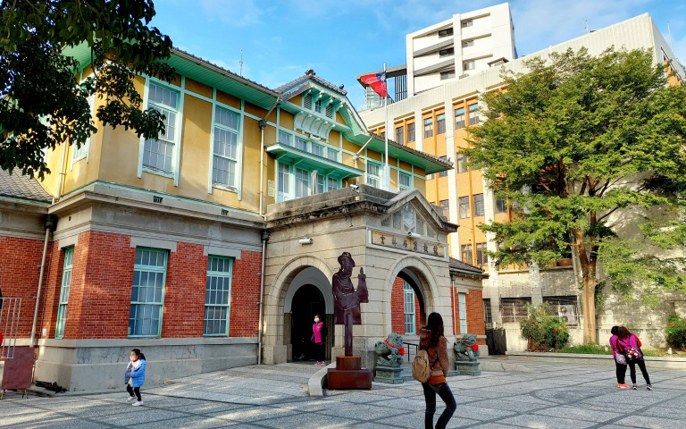 雲林地方文化館好好玩 藝術家揮毫送春聯 線上展覽、線下體驗同步啟動